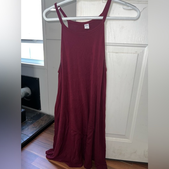 Old navy maroon spaghetti strap dress - Picture 1 of 2